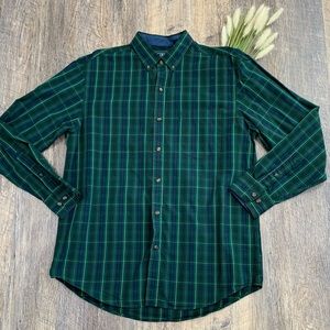 Izod Plaid Button Down Shirt Size Medium